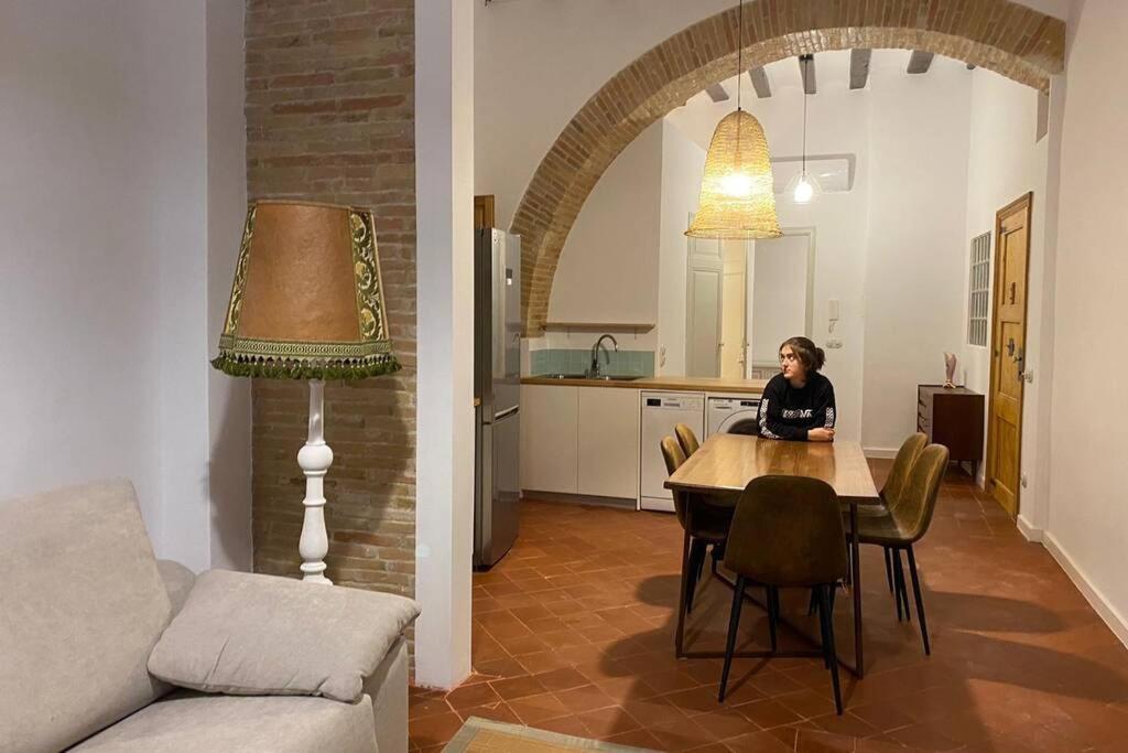 קסטלו דה אמפוריאס Casa Moner Loft Edifici Historic Centre Medieval De Castello מראה חיצוני תמונה